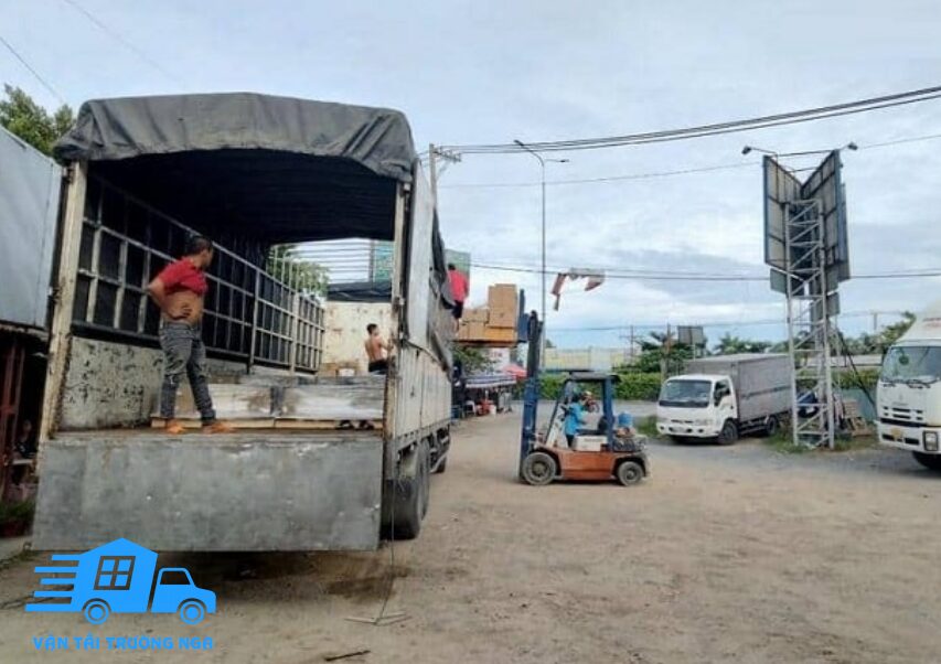 Anh em xếp hàng gửi đà nẵng đi tuyên quang