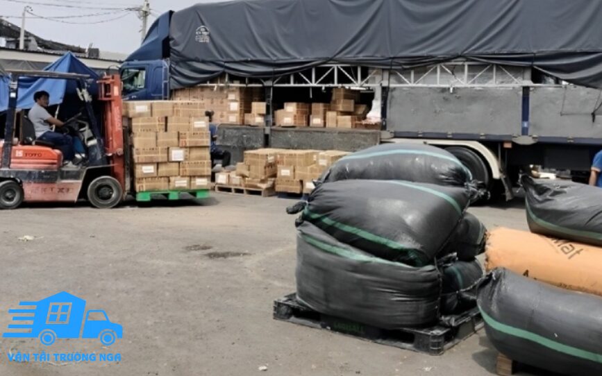 xe tải gửi hàng đà nẵng lào cai