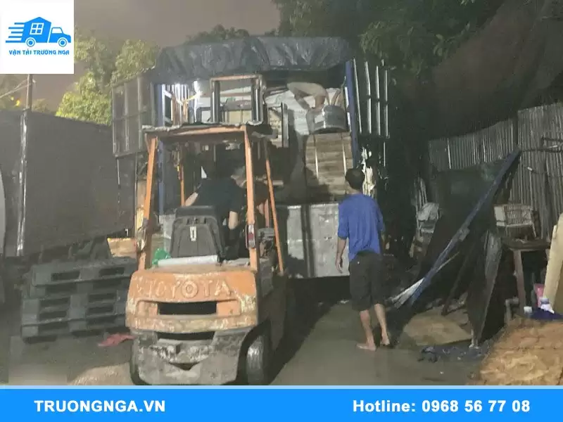 gia cuoc van chuyen hang tu da nang di quang binh