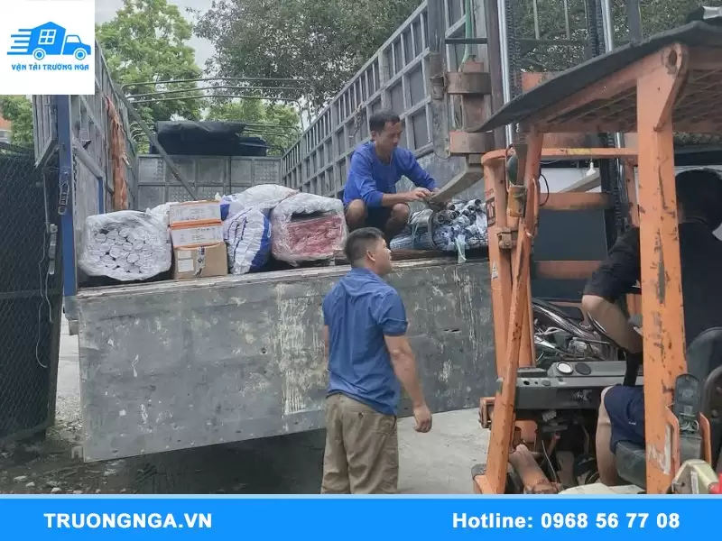 gia cuoc van chuyen hang tu ha noi di quang ngai